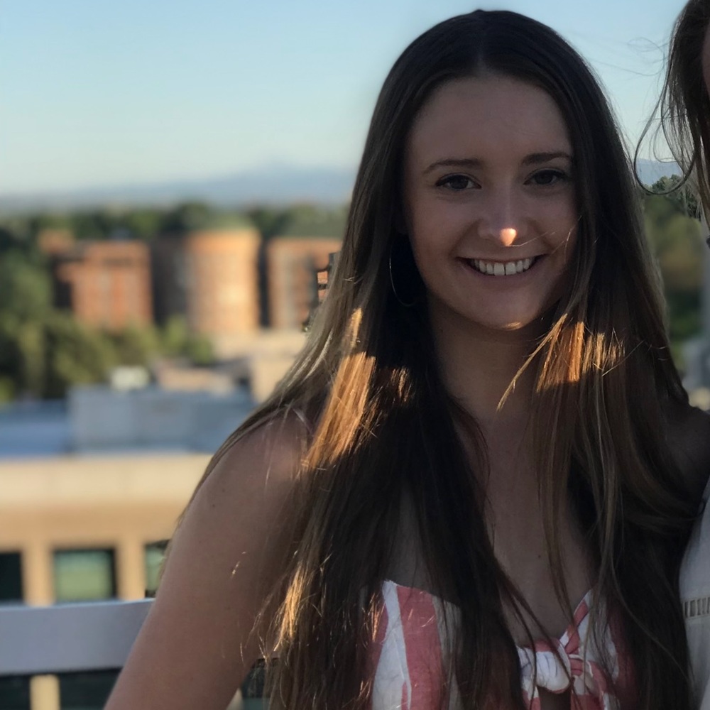 Meet your Posher, Emily